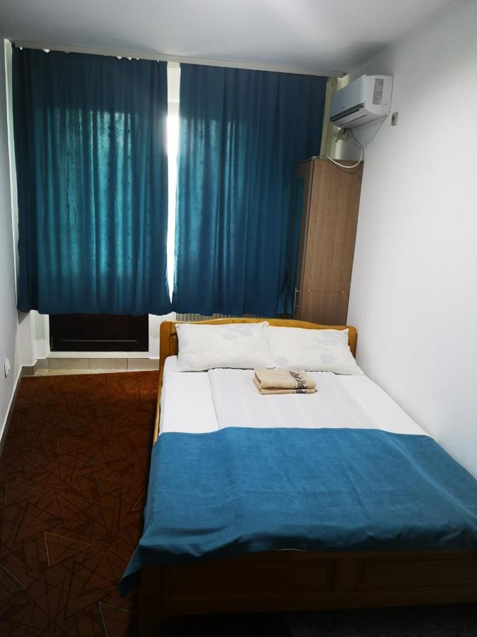 Pensiunea Mikelis International Hotel Curtea de Argeş Eksteriør billede