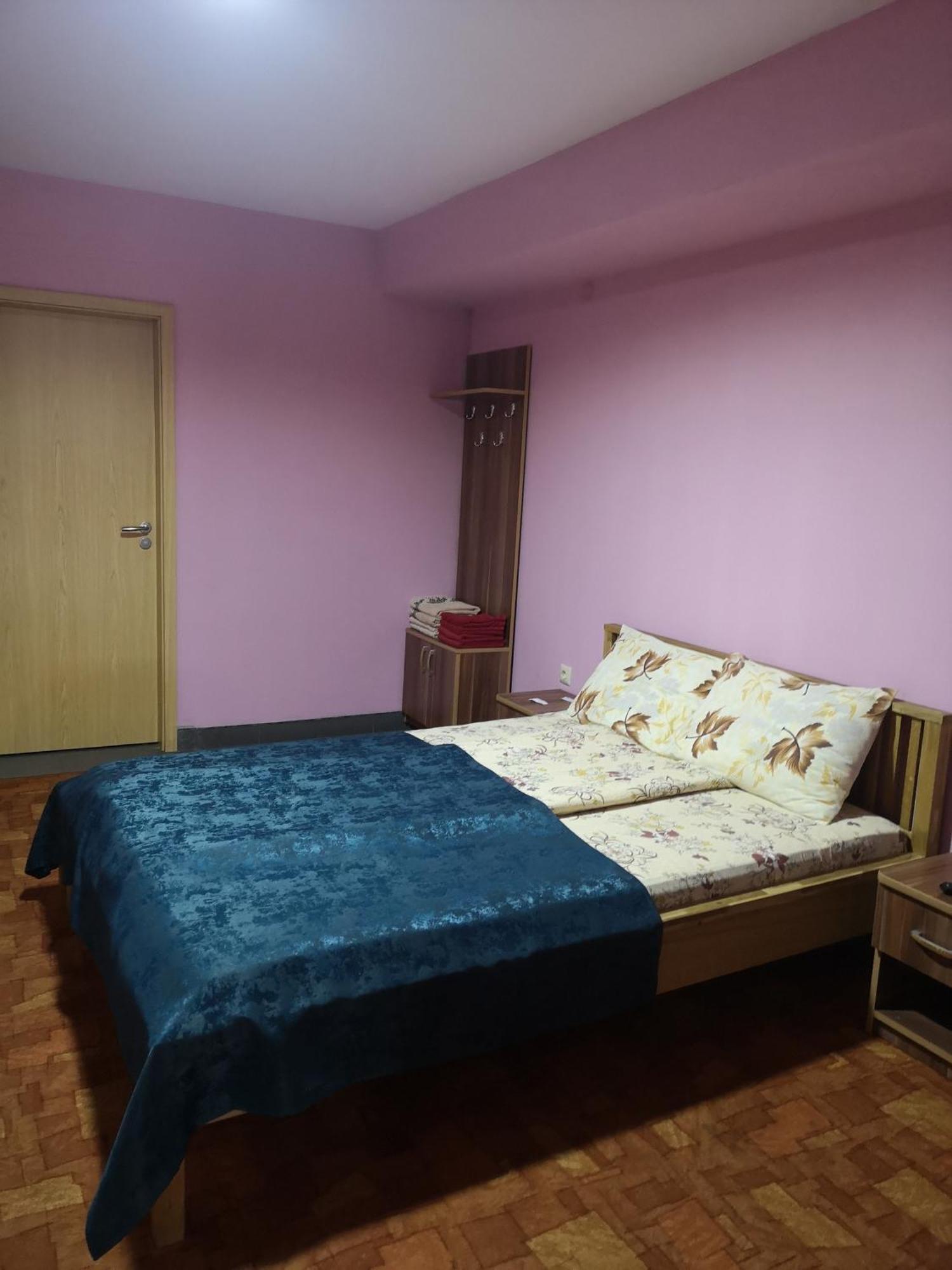 Pensiunea Mikelis International Hotel Curtea de Argeş Eksteriør billede