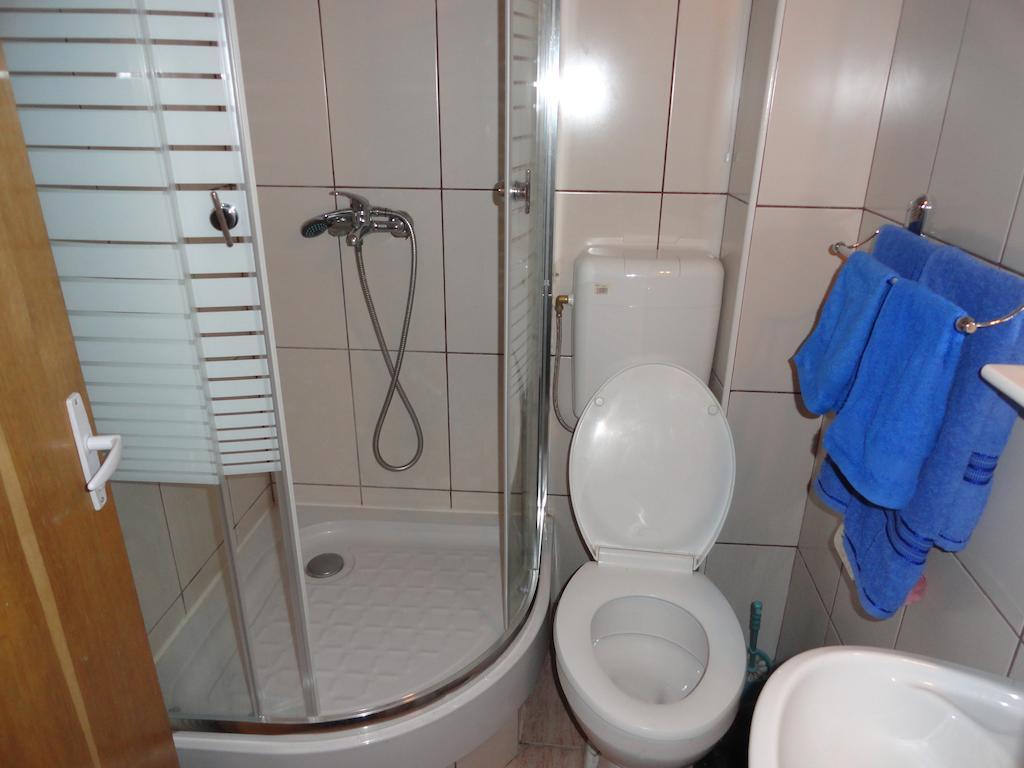 Pensiunea Mikelis International Hotel Curtea de Argeş Værelse billede